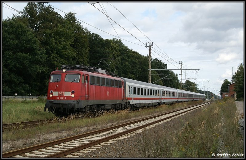 115 336 mit dem IC1910 aus Stralsund �ber Rostock weiter