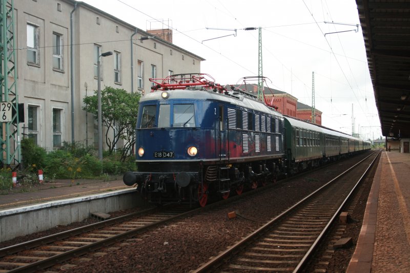 118 047-0 am 09.08.2008 im Bahnhof Guben 