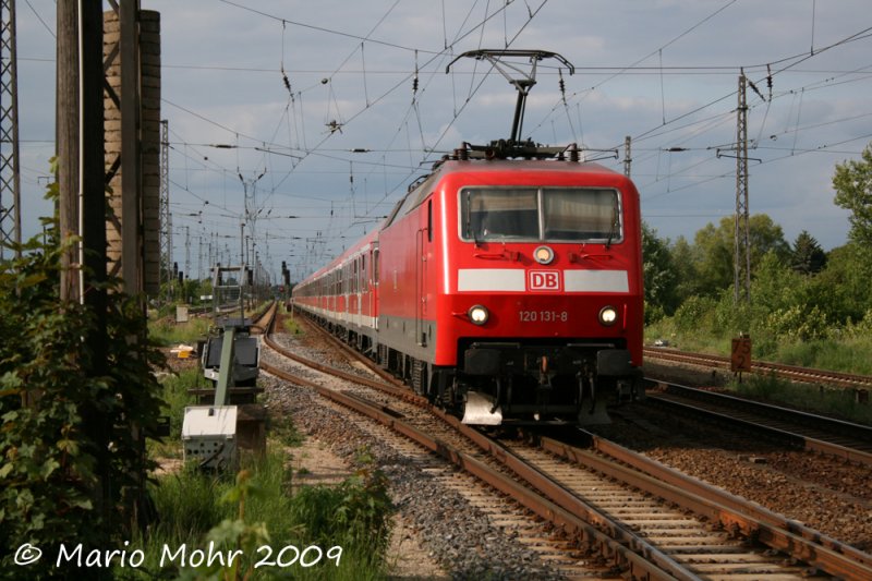 120131-8 D 2719 of the special train pulls deep Berlin