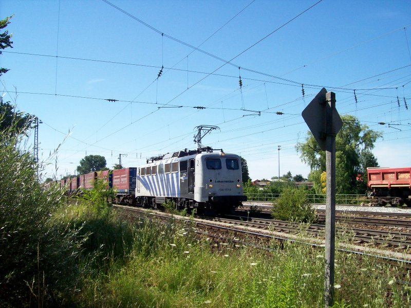 BR 139 177-0 von Lokomotion an der sdlichen Einfahrt des Bahnhofs Rosenheim auf dem Weg Richtung Kufstein. Aufgenommen am 14.07.07.