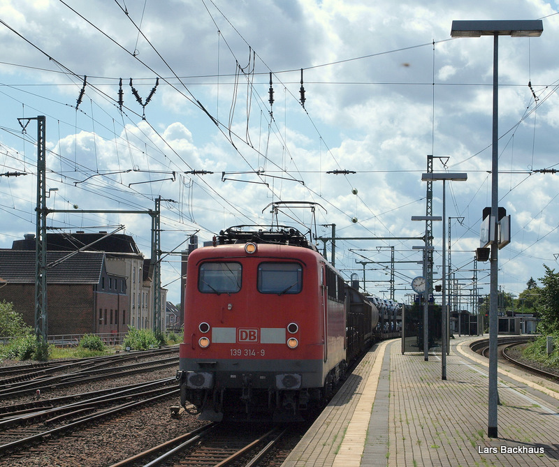 139 314-9 poltert am 30.07.09 mit einem kurzen Mischer Richtung