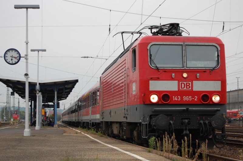 143 965-2 stand am 29.08.07 mit dem RE 19472 von