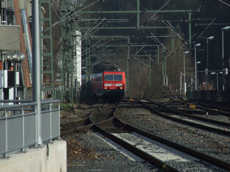 143 064-4 in der Anfahrt auf Limburg Hbf.10.2.08 