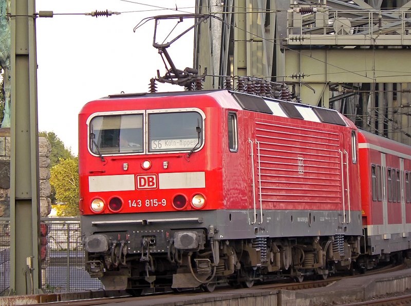 143 815-9, aufgenommen bei Einfahrt in K�ln Hbf am 12.09.09