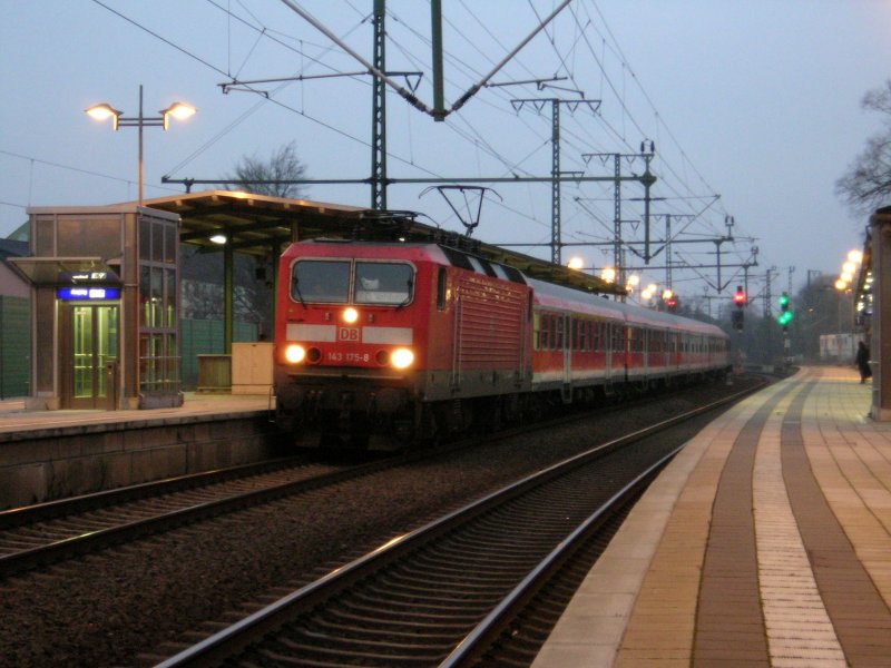 143 175 mit dem RE nach Wolfsburg in Lehrte 