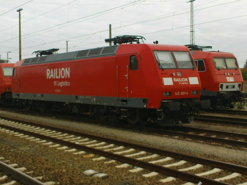 Hier eine am18.9.2008 abgestellte BR 145 der DB in Angerm�nde.