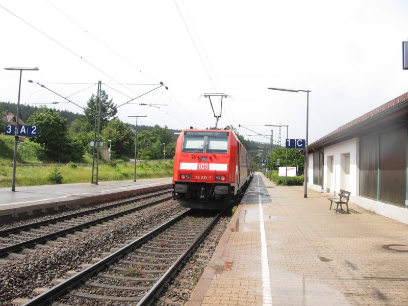 Item 12 noon clock leaves the RE 4708 with the