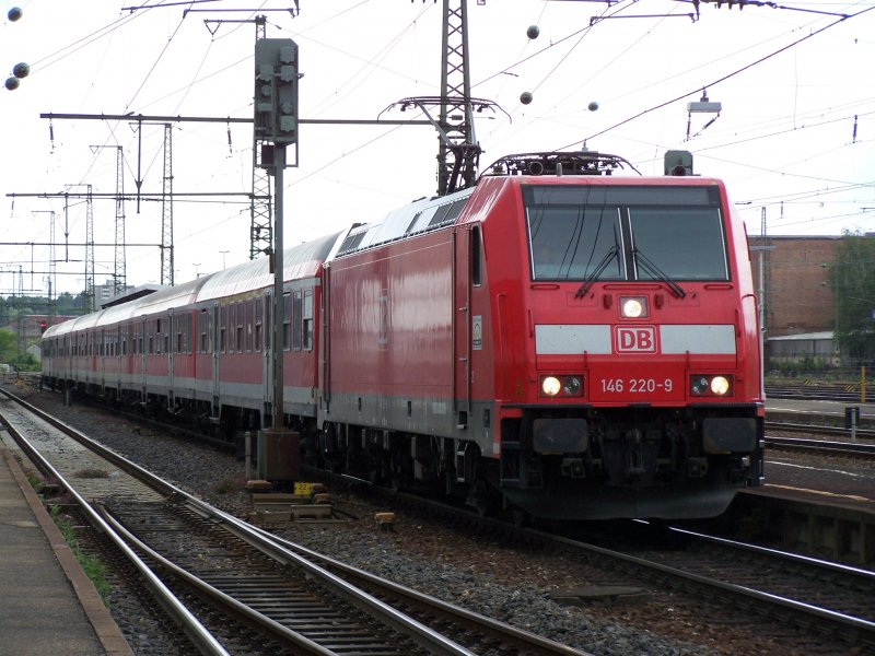 Die Br.146 220-9 fuhr am 16.05.07 als RE nach Stuttgart
