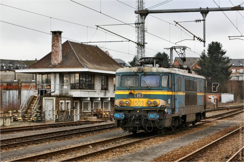 die SNCB BR 1503 wartet im Bahnhof Gouvy (B)
Aufnahme vom