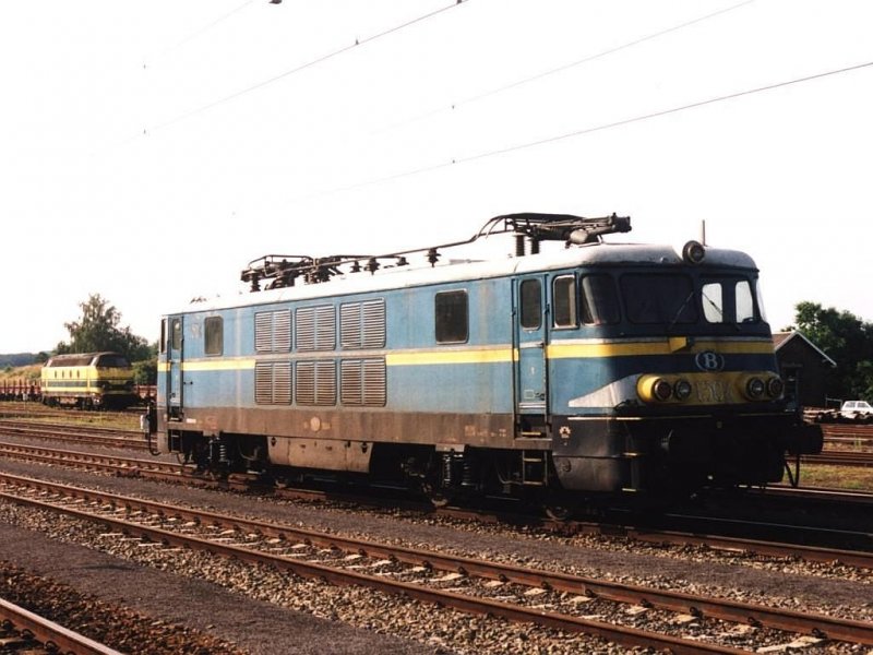 1501 auf Bahnhof Gouvy am 23-7-2004. Bild und scan: Date