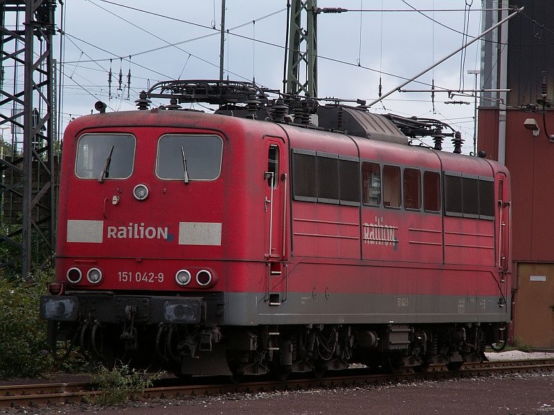 Diese 151er steht in Osterfeld vor der Ausbildungswerkstatt. Das Foto
