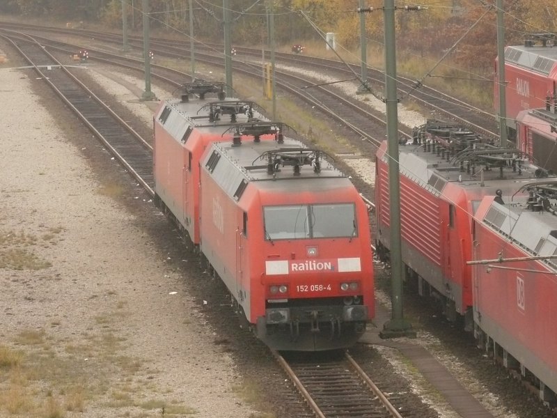 BR 152 058-4 steht am 4.11.2008 bereit in Hamburg-Maschen