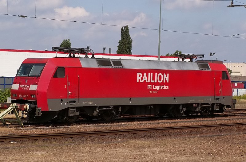 Diese Lokomotive (152 163-2) stand in Venlo auf einem Abstellgleis