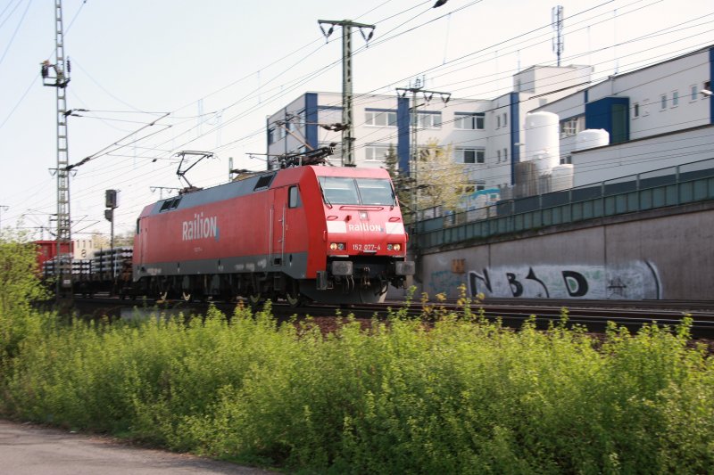 152 077-4 mit ihren Gz hier kurz vor Fulda am