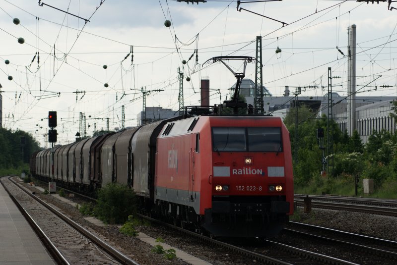 152 023-8 mit gem. GZ am Heimeranplatz am 30.05.09 