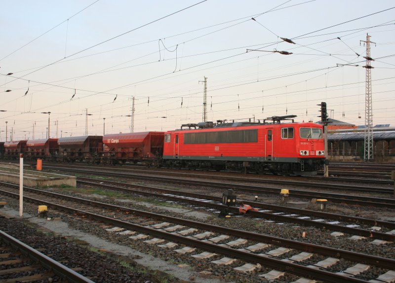 155 037-5 mit Kieszug f�r Boerner Kies- und Steinwerke am