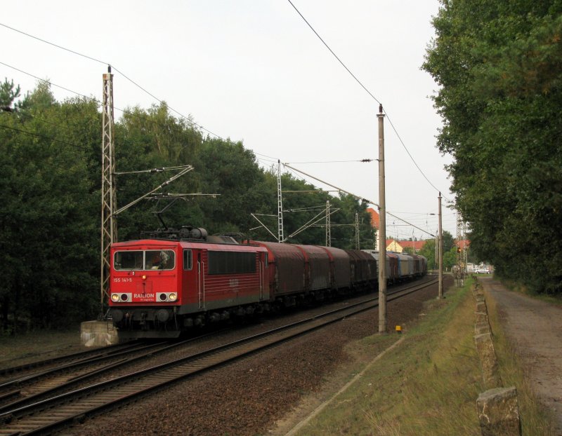 155 141-5 mit einem gemischten G�terzug von Seddin nach Senftenberg,