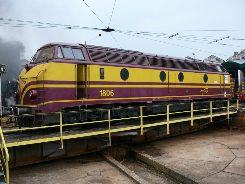 150 Jahre Eisenbahn in Luxemburg. Hier 1806 auf der Drehscheibe.