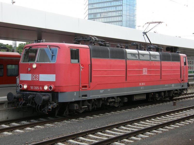 BR 181 205 im Mannheimer Hbf am 16.07.2008.