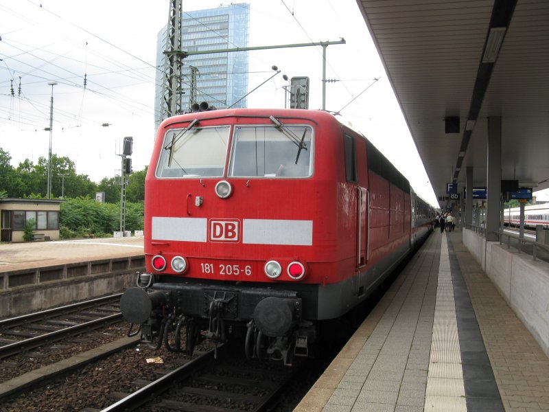 181 205-6 mit IC als Ersatzzug von ICE9552 von Frankfurt(Main)Hbf