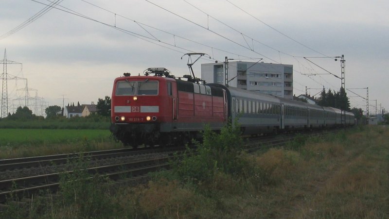 181 219 mit EN 408 am 11.08.09 in Lampertheim. 