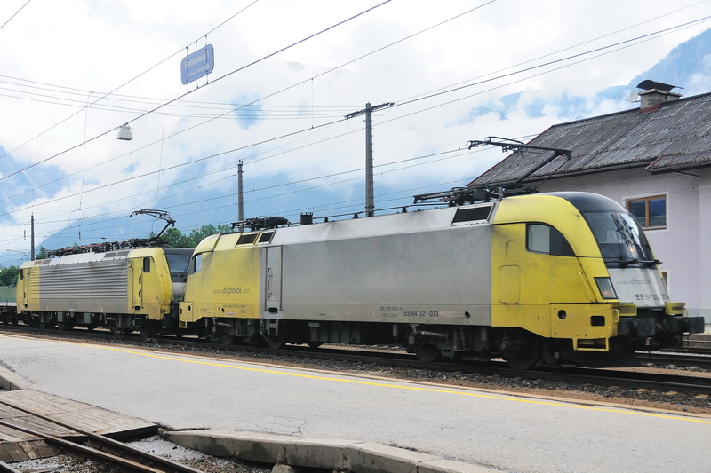 Some yellow-silver for Dennis ... wink. (ES 64 U2-037 and