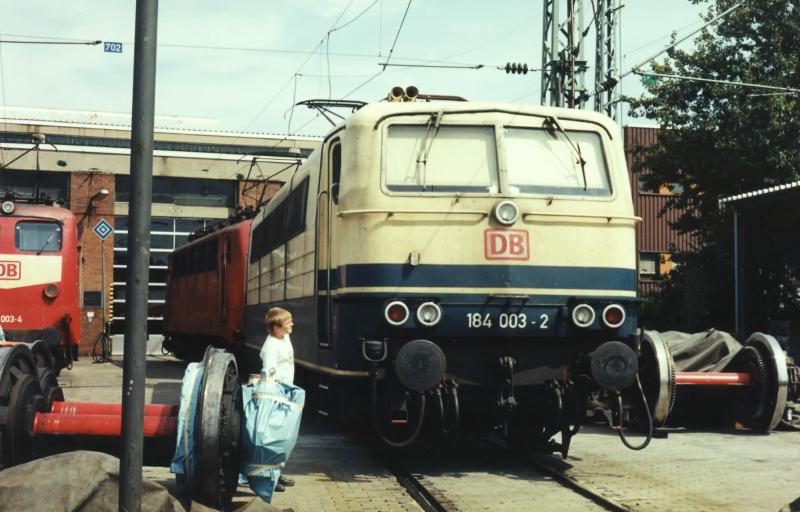 184 003 in the summer of 1998 in Saarbrücken. (automatically