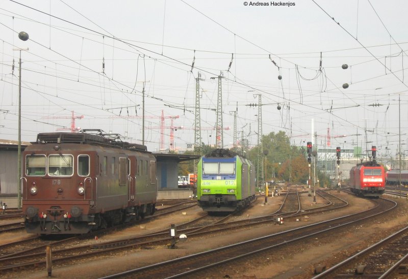 178 der BlS eine Schwestermaschine Re 485 019 und zwei