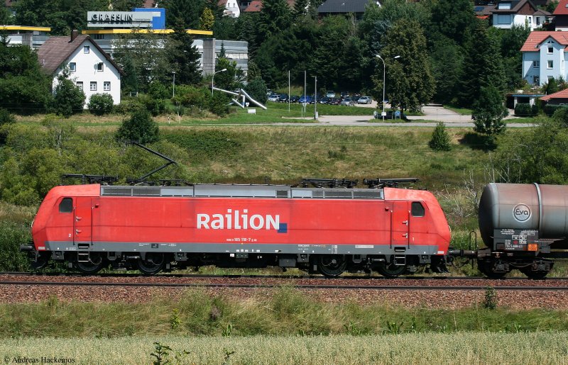 185 118-7 mit dem CS 49546 (Singen-Karlsruhe Knielingen) am km