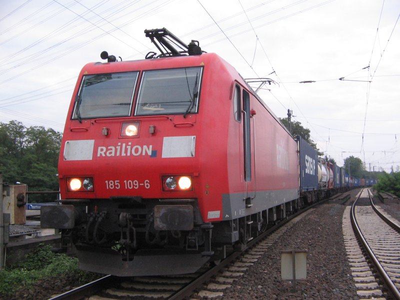 185 109,Verschnaufpause f�r meine Fuhre und mich in Wiesbaden Ost.