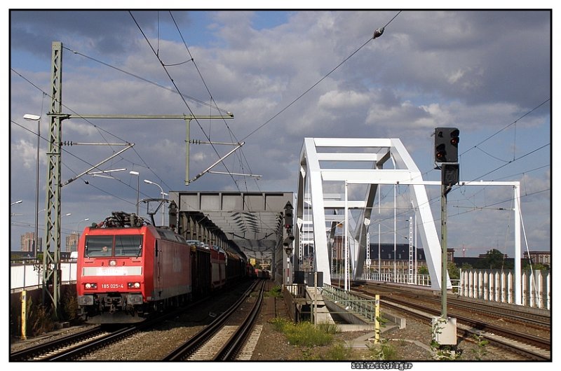 185 025 am 05.09.07 in Ludwigahafen Mitte. 