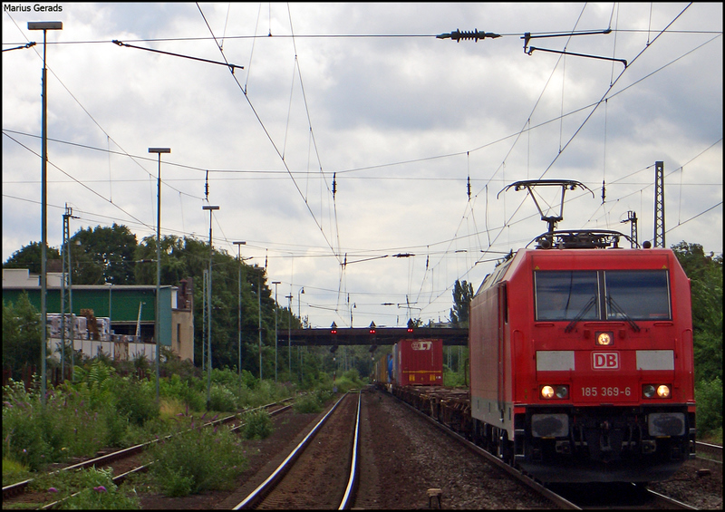 185 369 with a Gz Cologne during the passage of