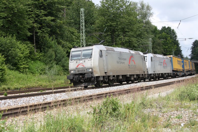 Dieser G�terzug auf der Fahrt Richtung �sterreich bestand aus der