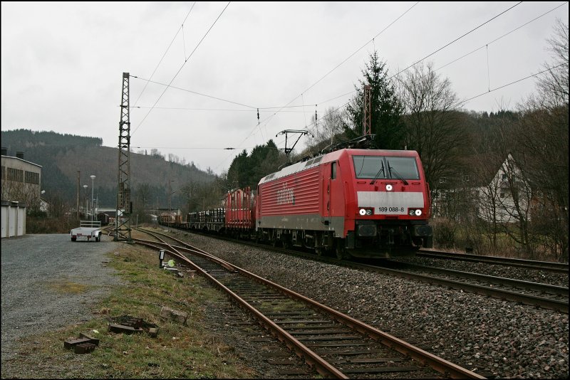189 088 (9180 6 189 088-8-D-DB) bringt bei Plettenberg den