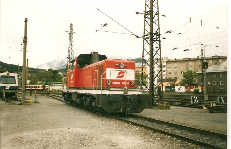 Rangierdiesellok 2068 012 im Mai 1998 in der Zugf�rderstelle Innsbruck.