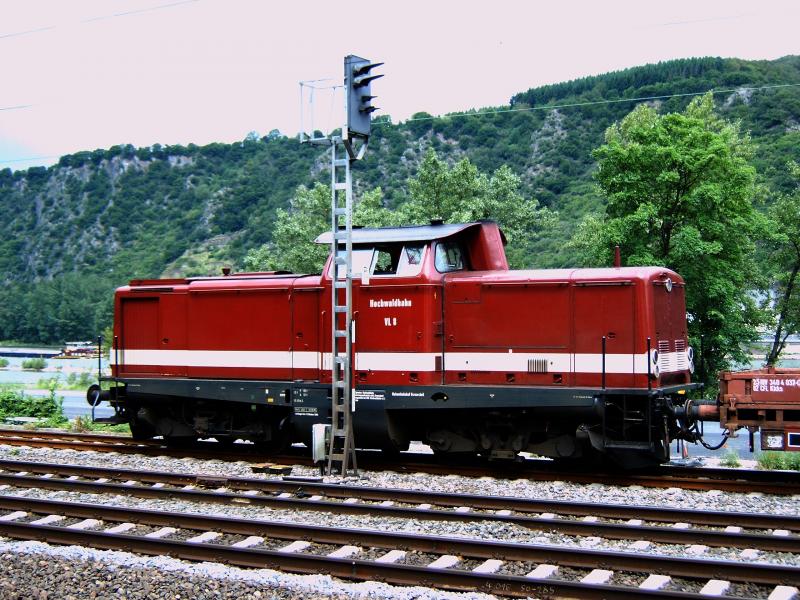This high-forest course VL8 waiting at 4:06:05 at St. Goar