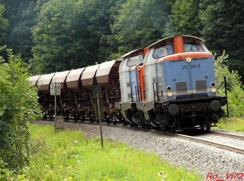 212 311-5 und 212 297-6 der Nordbayrischen Eisenbahn mit leeren