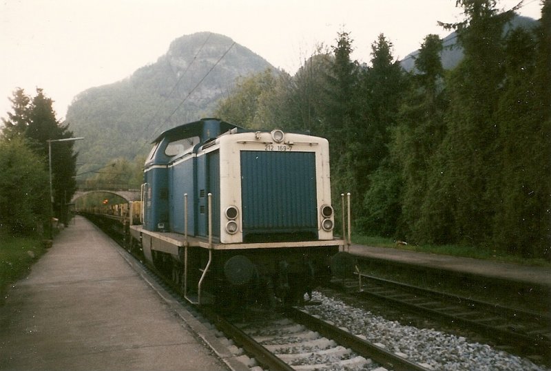 During construction at the track Rosenheim-Kufstein in May 1998 helped