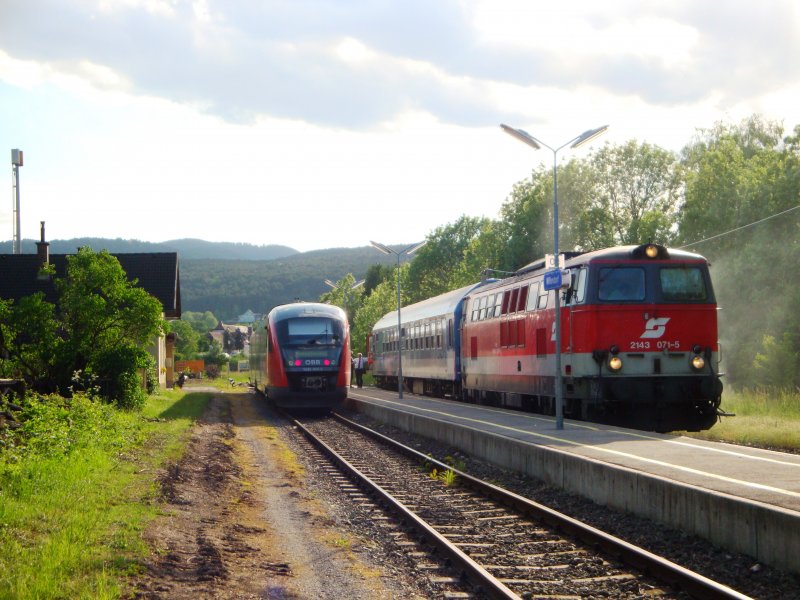 2143 071-5 meets as SR 6454 in the station Willendorf