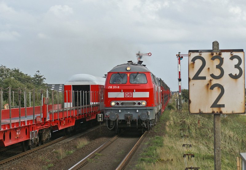 218 311-9 am 14.08.2008 mit einem Autozug nach Westerland in