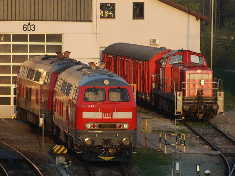 The 218 433 and another side of 294 864 on