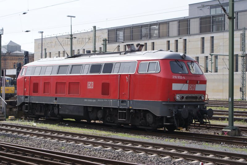 218832-4 parked in Hannover Hbf 08.05.2009 (automatically translated, Powered by