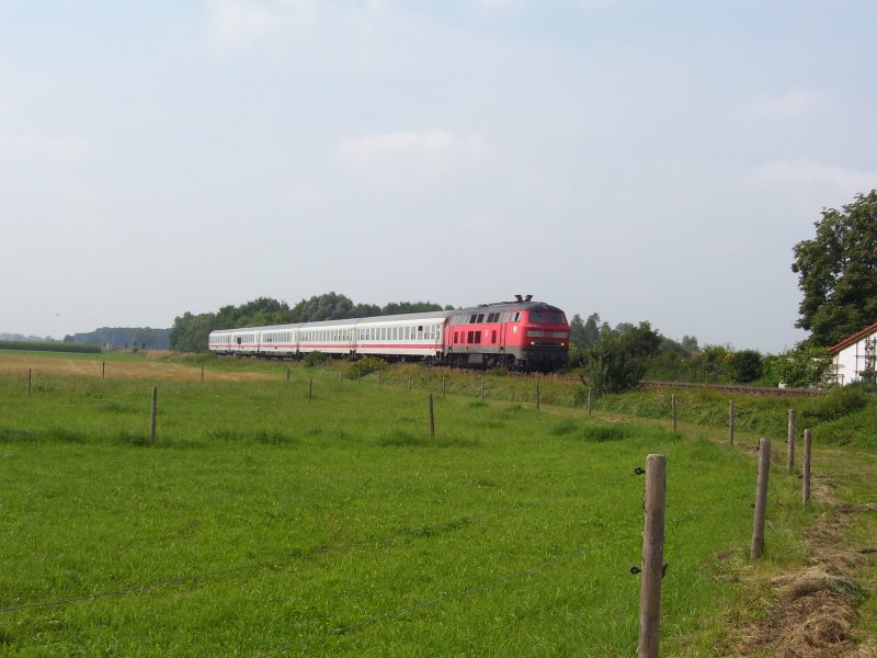 IC 2084 am 28.8.2008 kurz vor Buchloe. 