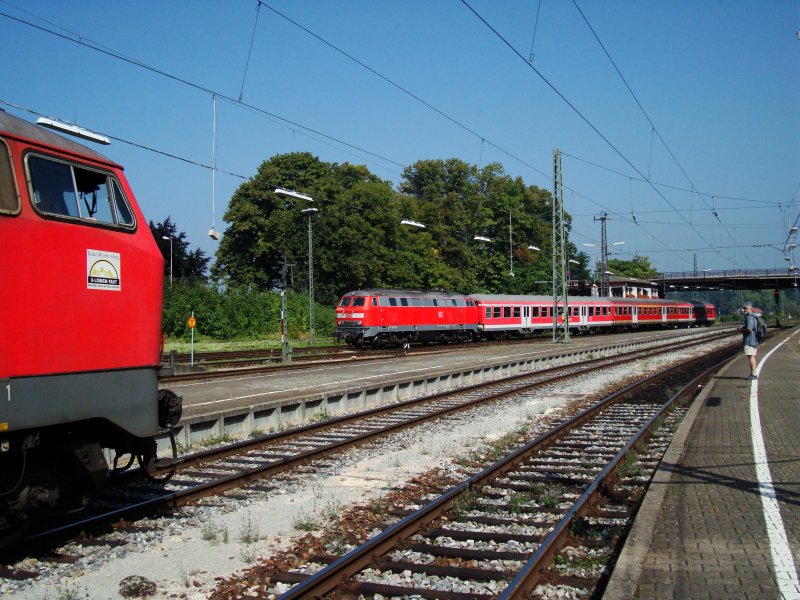 V 218-Kreuzung in Lindau am 30.08.2008. Was wohl Herbert Graf