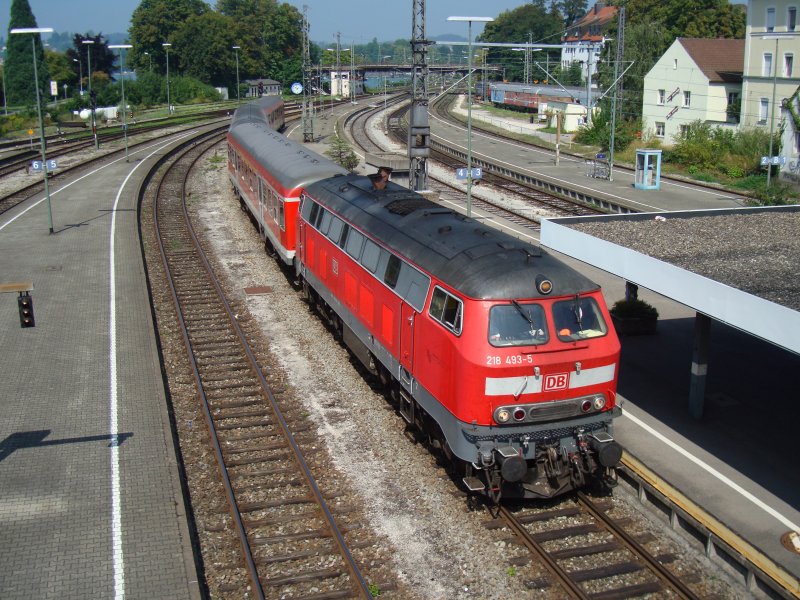 Einfahrt der BR 218 493 in Lindau am 30.08.2008 
