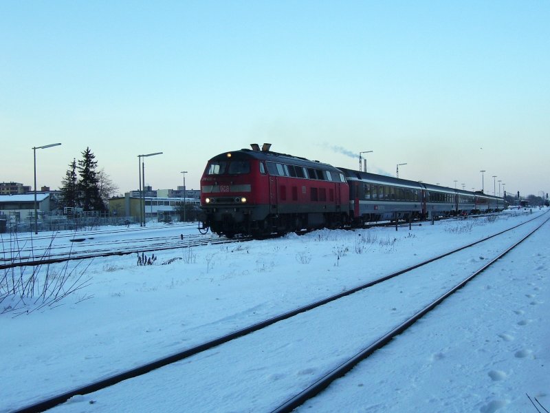 Der EC nach Z�rich verl�sst Buchloe am 18.2.2009. 