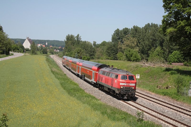 218 443 mit einem IRE nach Lindau s�dlich von Aulendorf
