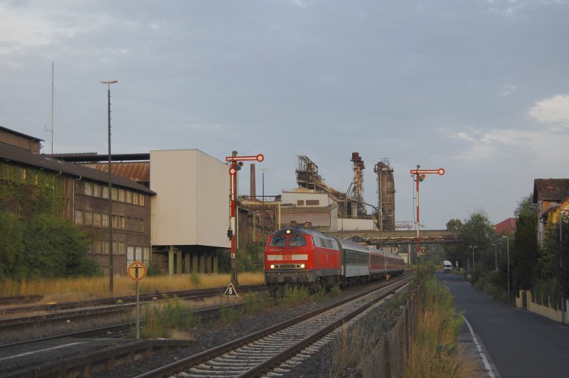 218 471 mit RE 351 am fr�hen Morgen des 23.07.2009