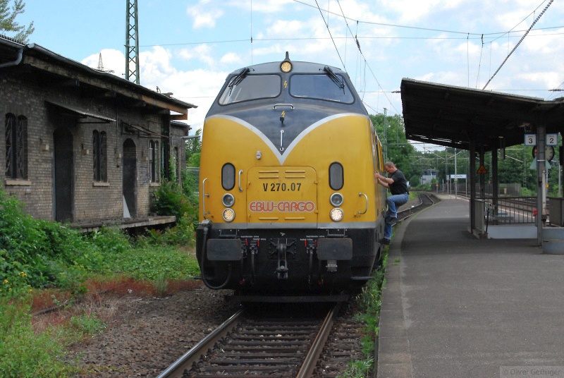 It is not knowing at the platform in Eltville, triggers