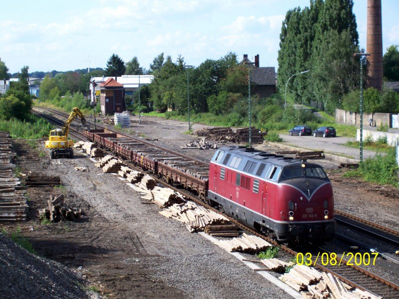 V 200 in front of a construction train in Steinfurt,